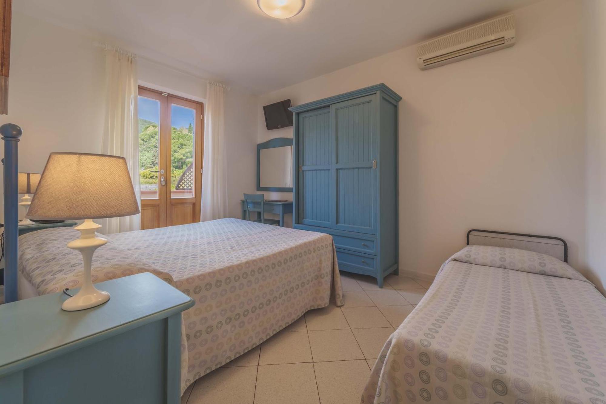 Hotel Galli - Wellness & Spa Fetovaia Room photo